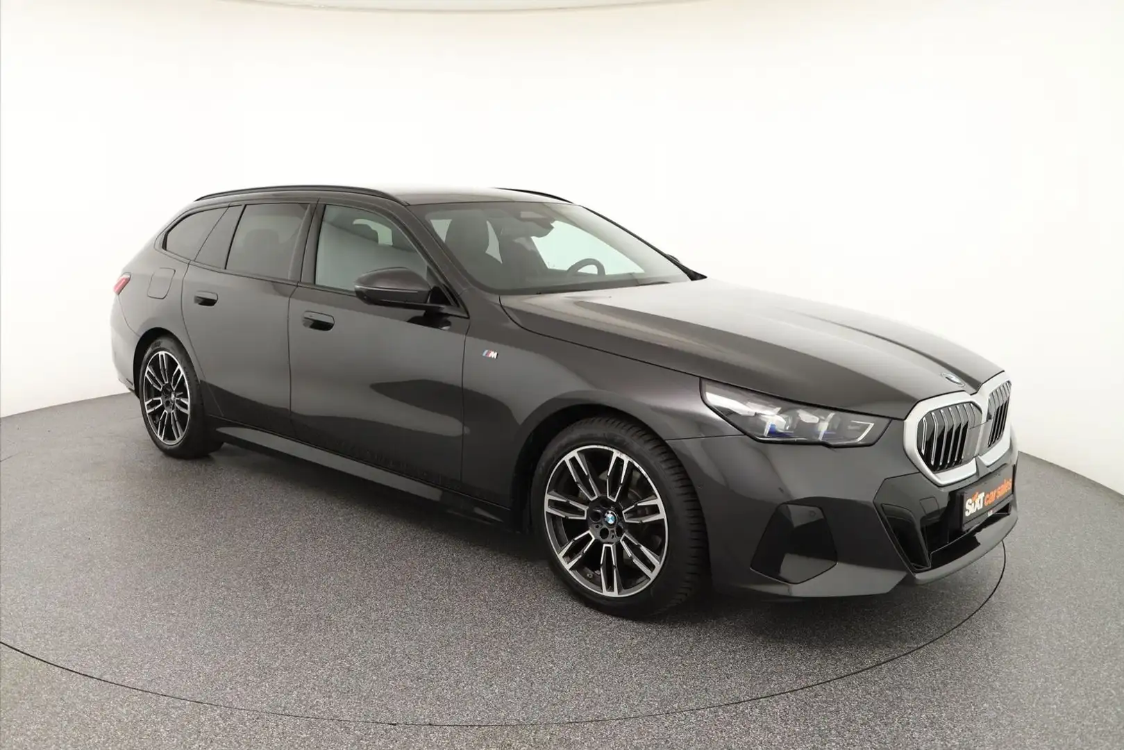 BMW 520 i M Sport Pano|Lüft|harman|PAs+360°|el.S|AHK Grau - 1