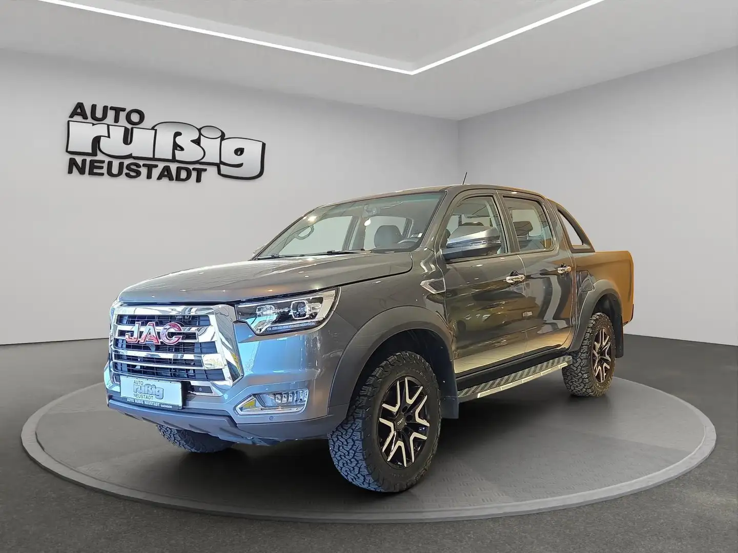 JAC Sonstige JAC 8 PRO 4WD Pick-Up 2.4 204 PS Grau - 1