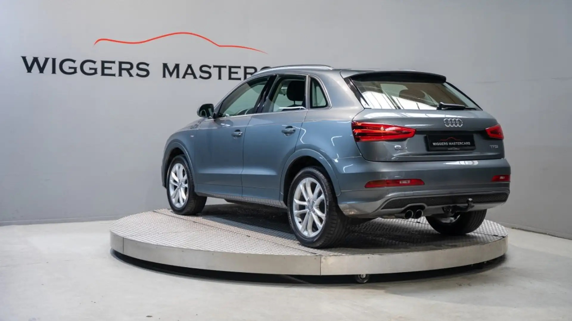 Audi Q3 1.4 TFSI S-Line, Trekhaak, 18 Inch LM velgen, Airc Grijs - 2