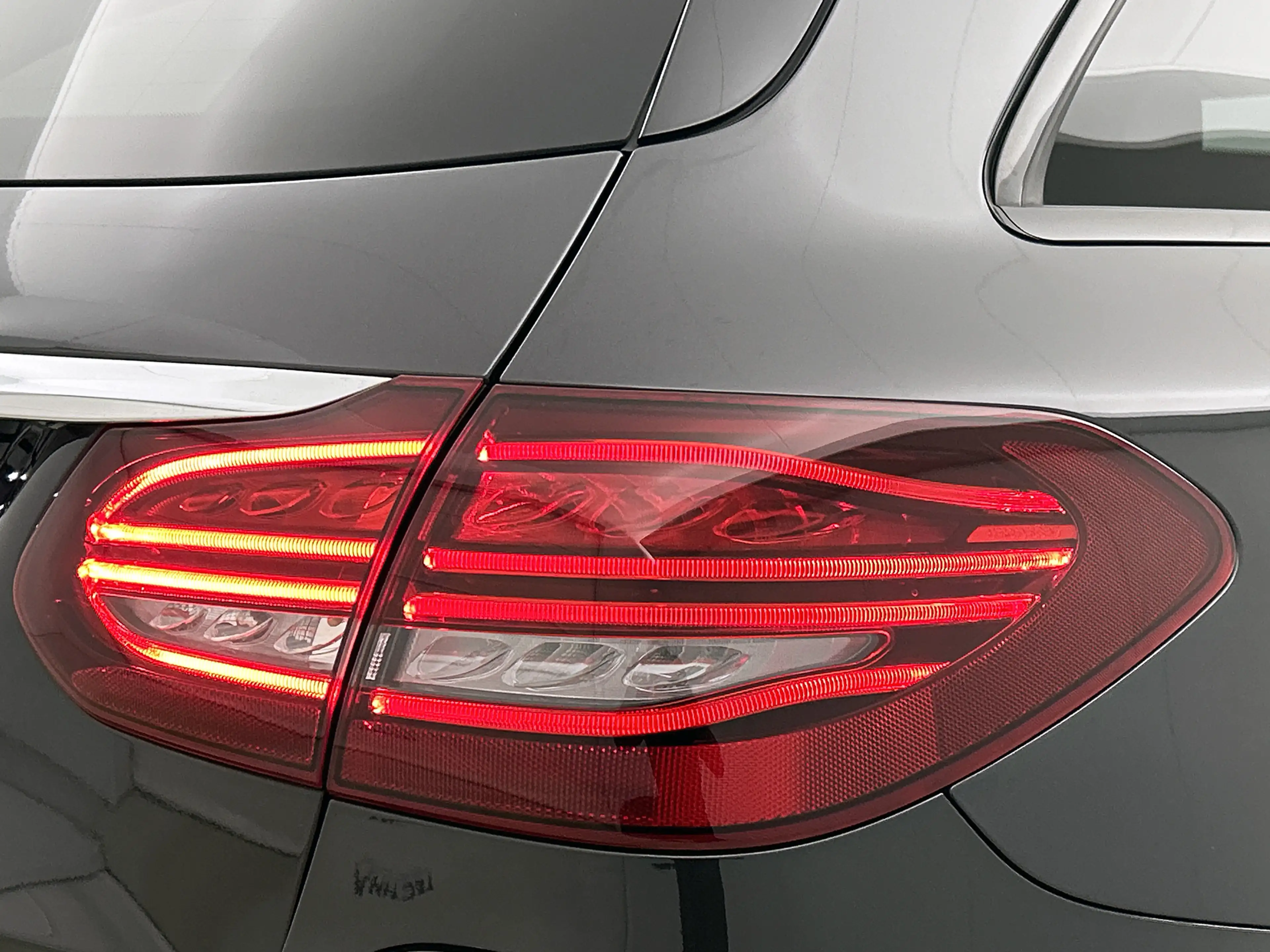 Mercedes-Benz C 300 Estate AMG de Solution Luxury Limited / Leder / Ai — photo 28