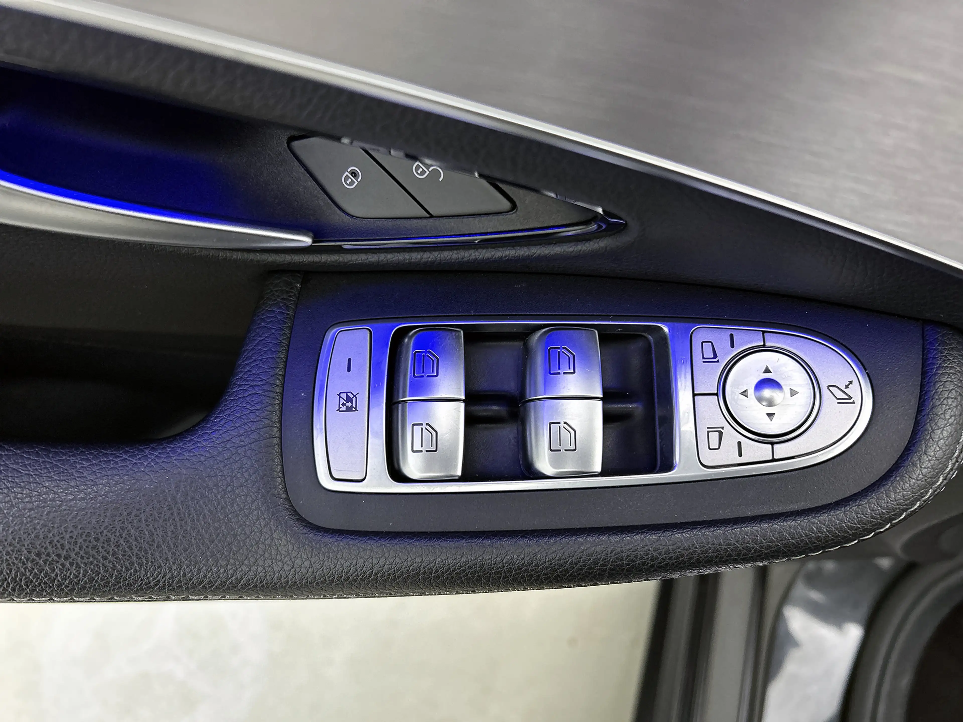 Mercedes-Benz C 300 Estate AMG de Solution Luxury Limited / Leder / Ai — photo 33
