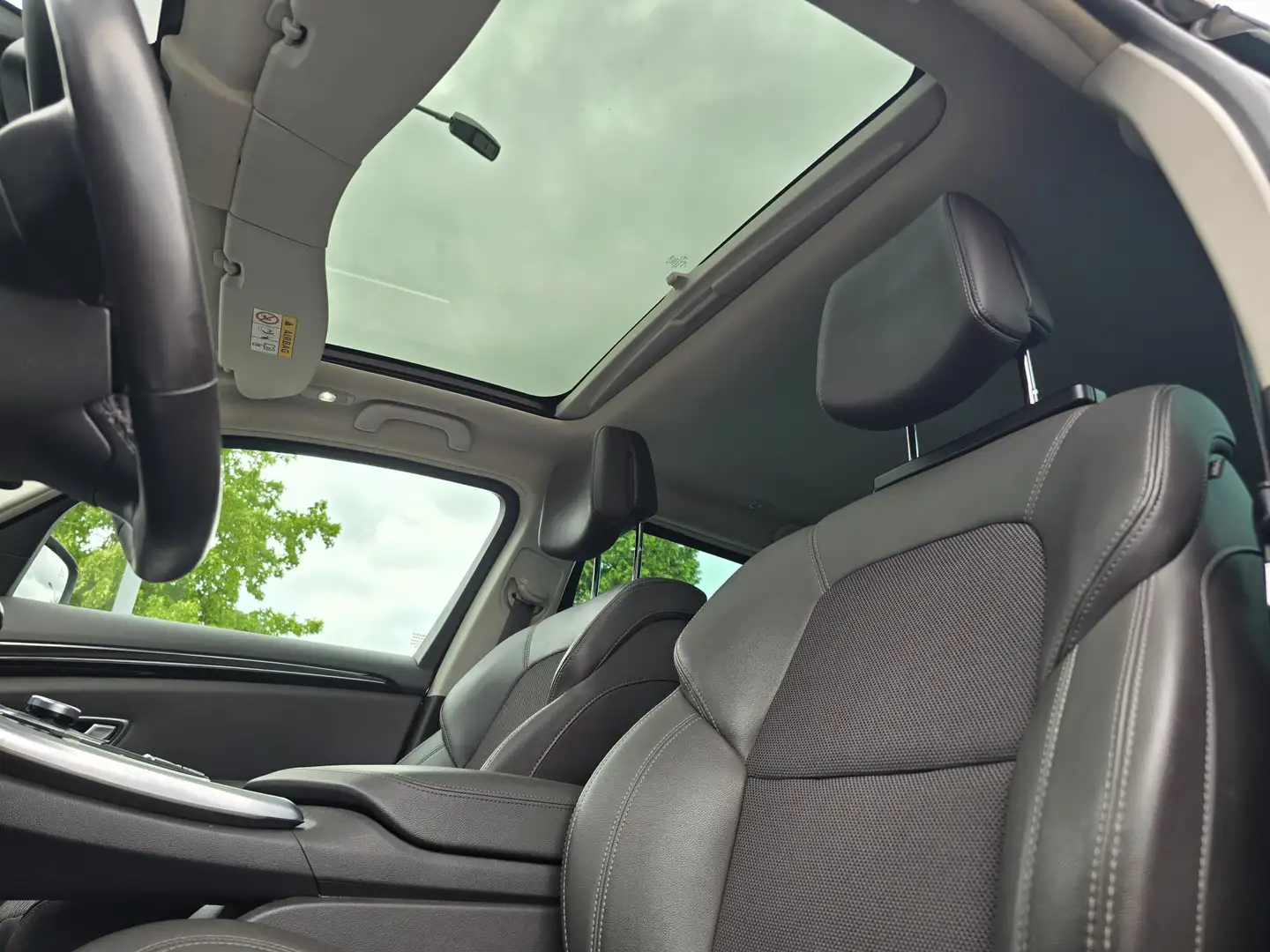 Renault Espace 1.6 TCe Dynamique 7p. |PANO|CAMERA|STOELVERW. V+A| Zwart - 2