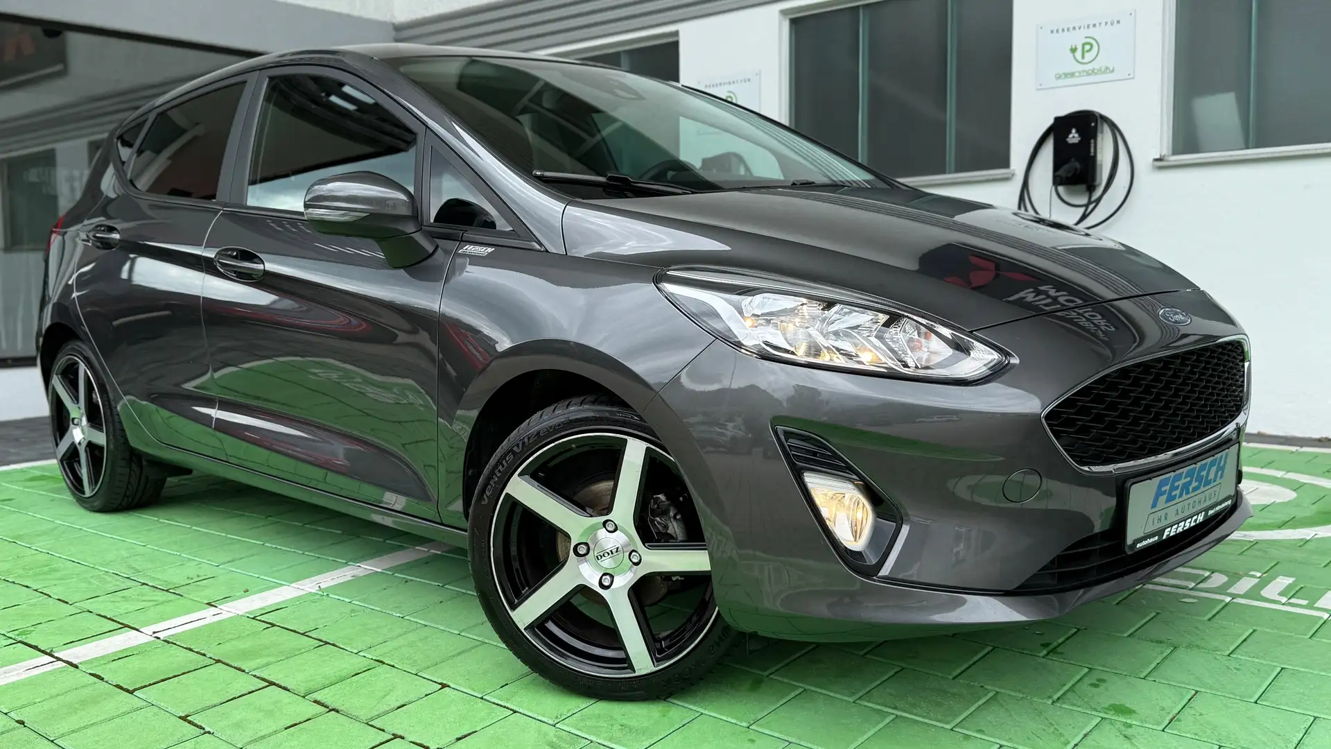 Ford Fiesta 1.0 EcoBoost Cool+Connect m 17" Alu und Freispr. Gris - 1