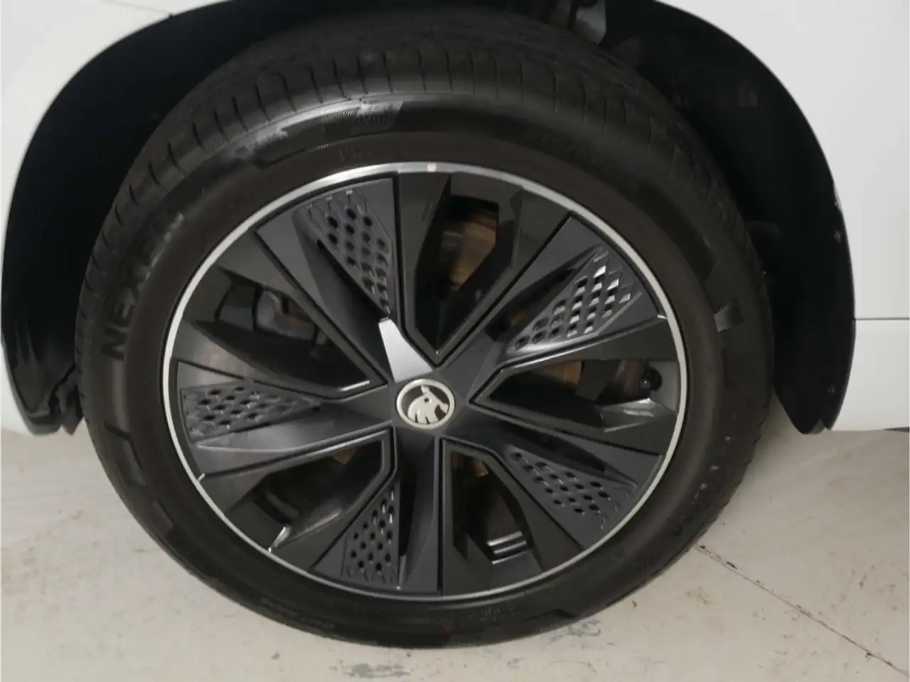 Skoda Karoq 1.5 TSI DSG Sportline AHK/NAV/LED/Kamera, миниатюра 5