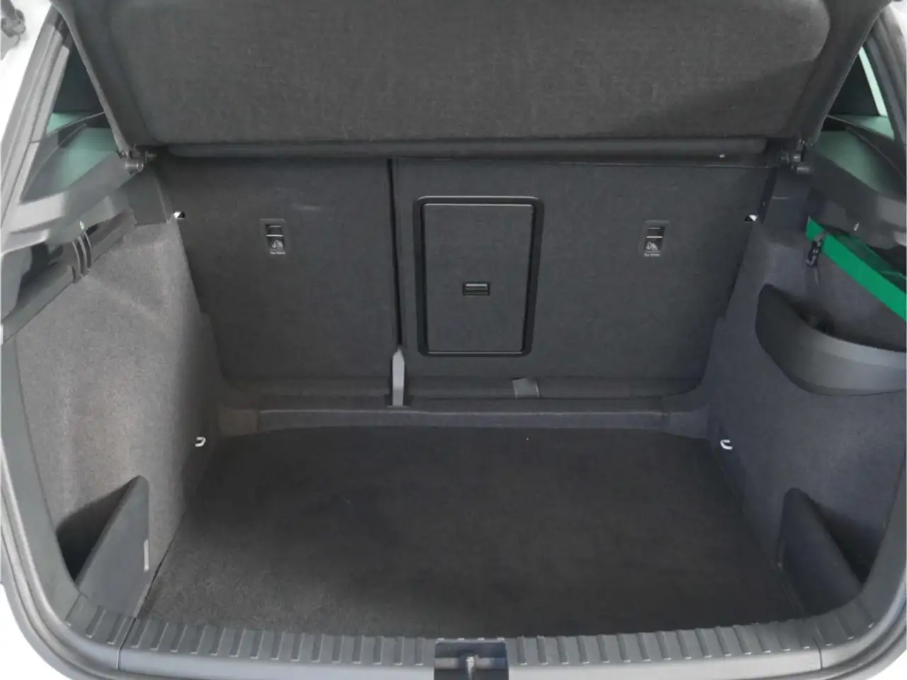Skoda Karoq 1.5 TSI DSG Sportline AHK/NAV/LED/Kamera, миниатюра 27
