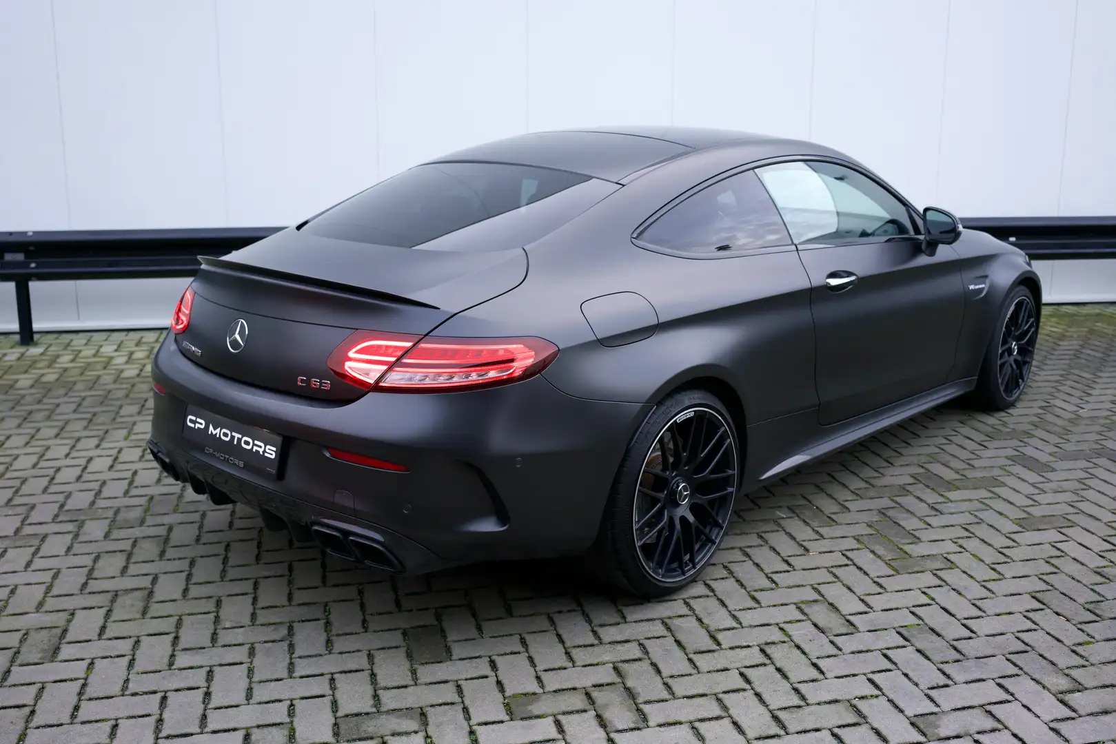 Mercedes-Benz C 63 AMG V8 COUPE | FACELIFT | CARBON | SPORTUITLAAT | FULL Zwart - 2