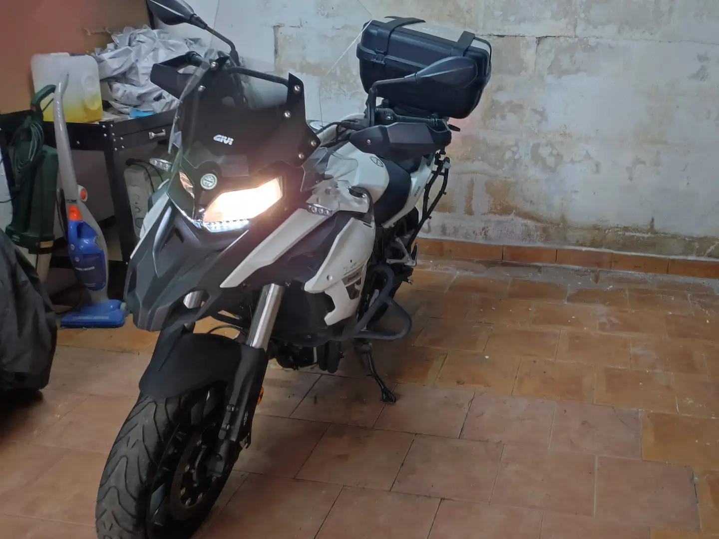 Benelli TRK 502 Bianco - 2