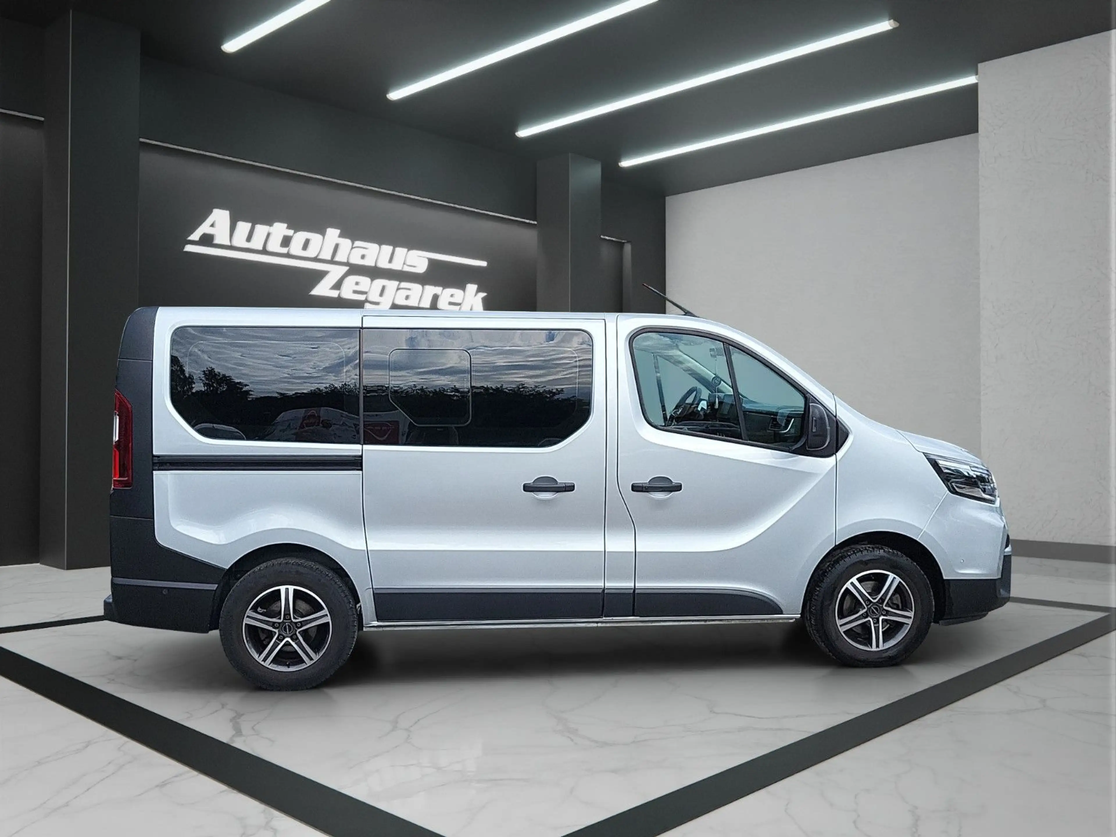 Nissan NV300 Kombi L1H1 2,8t N-CONNECTA — photo 7