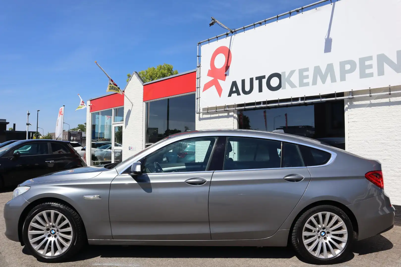 BMW 530 5-serie Gran Turismo 530d HIGH EXECUTIVE 8-12-25 A Šedá - 2