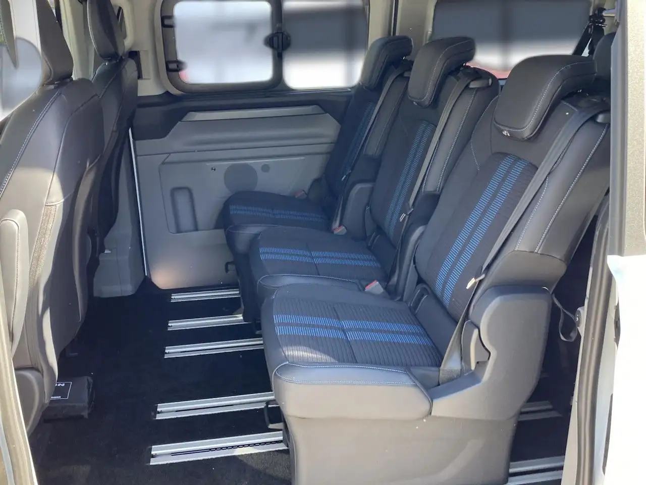 Ford Tourneo Custom Sport AWD L1 Sportpaket Navi LED 15