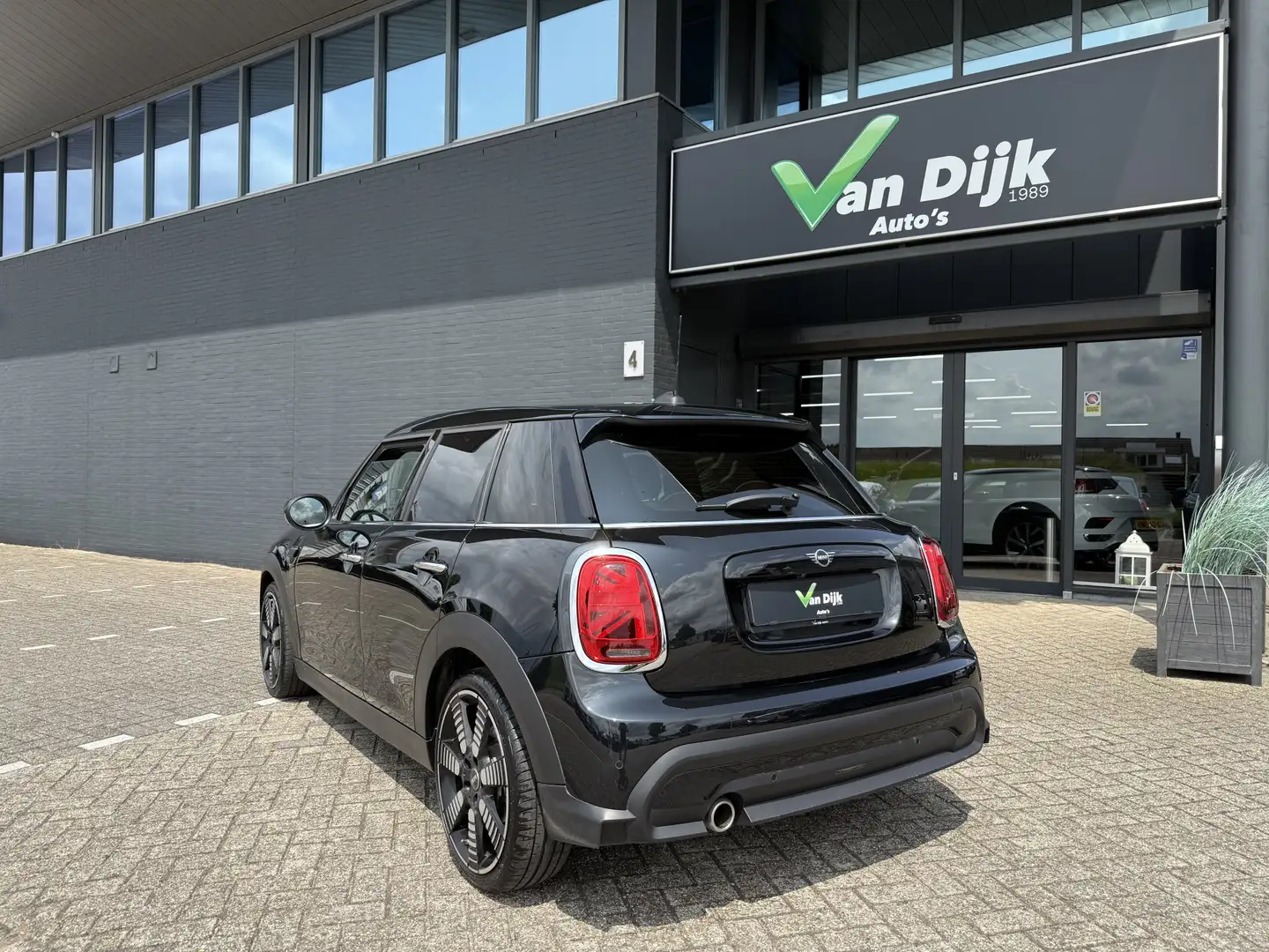 MINI Cooper Mini 1.5 Navi Camera Leer Zwart - 2