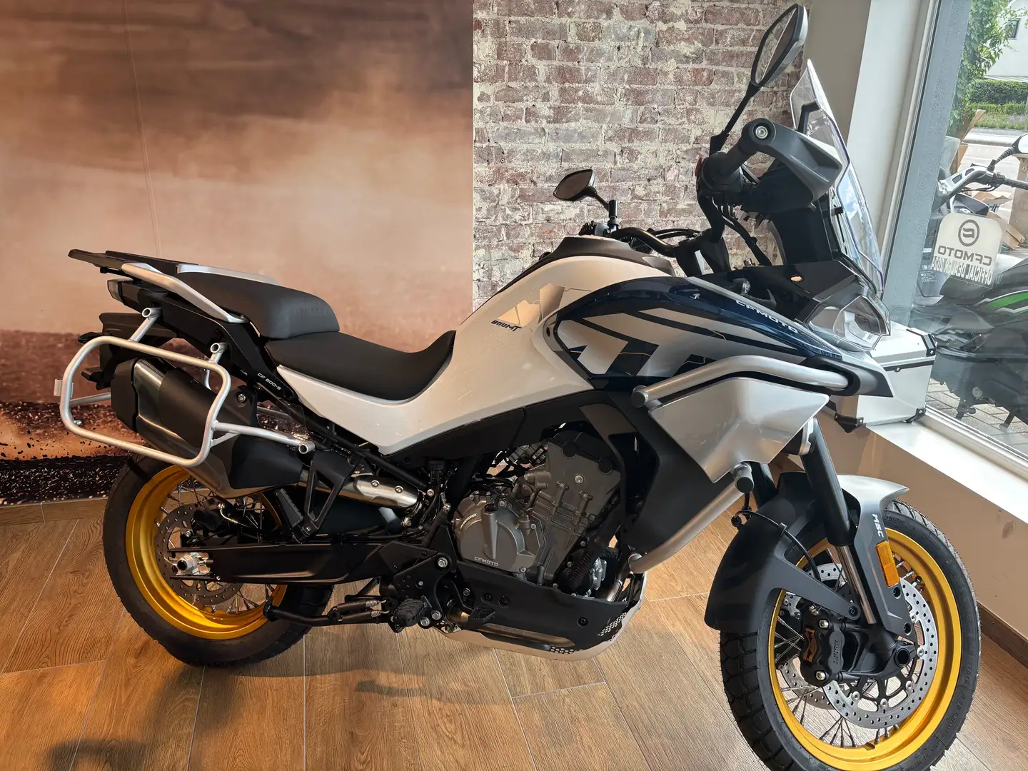 CFMOTO 800 MT Explorer Blanc - 1