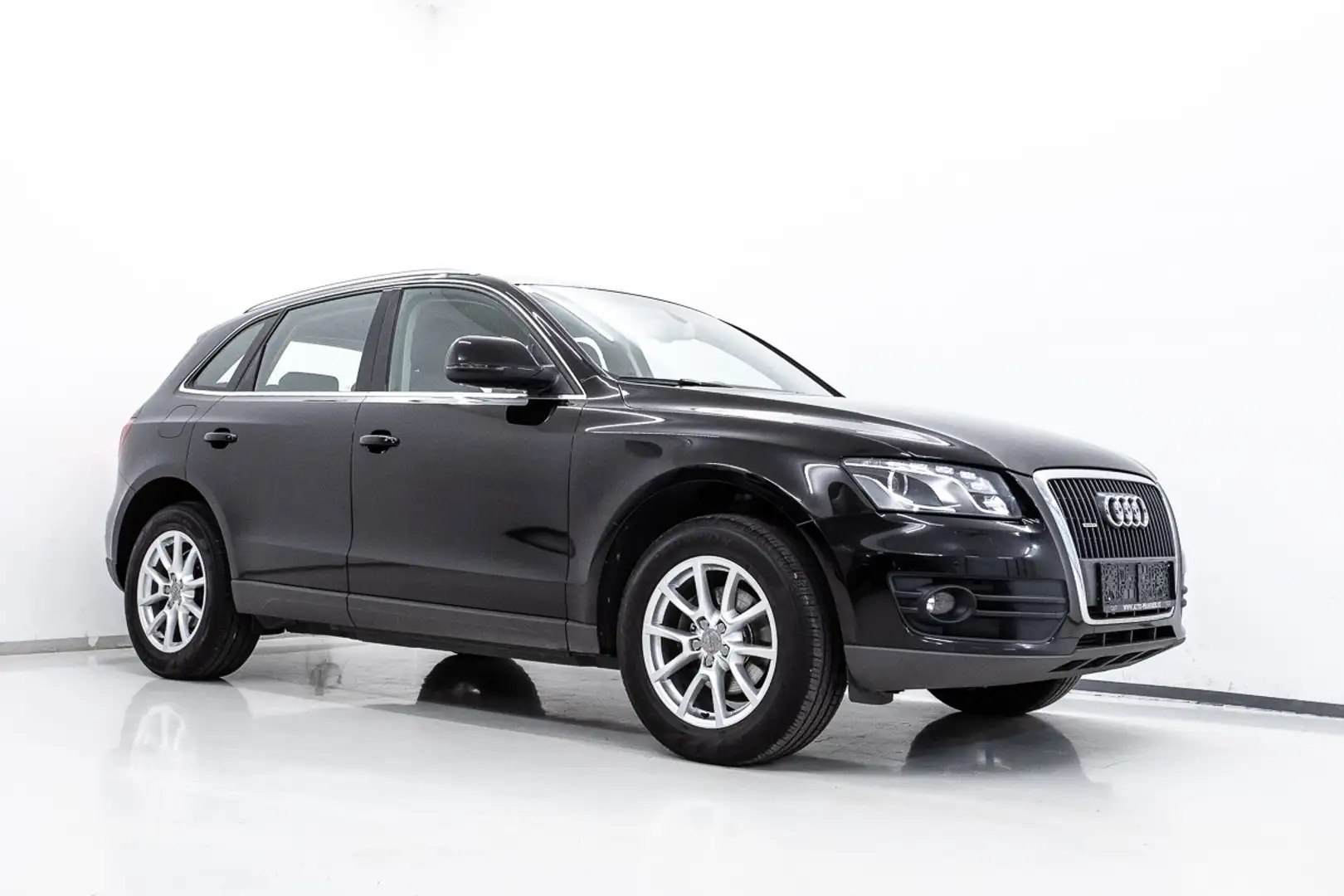 Audi Q5 2,0 TDI quattro DPF Noir - 2