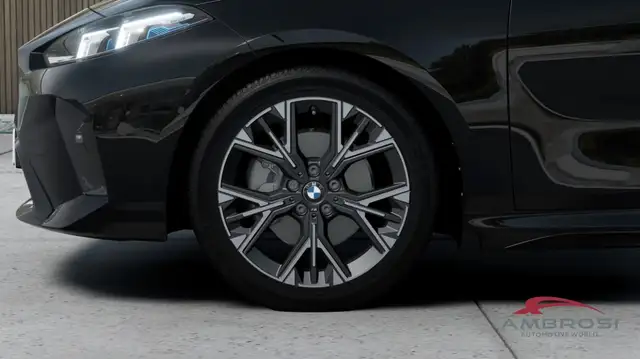 BMW 1 Series view 8