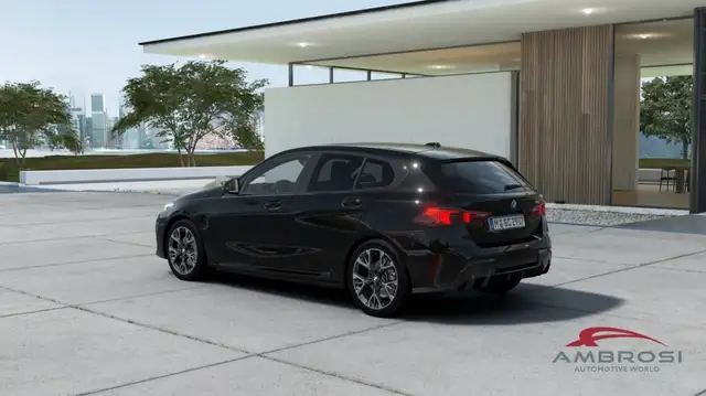 BMW 1 Series view 2