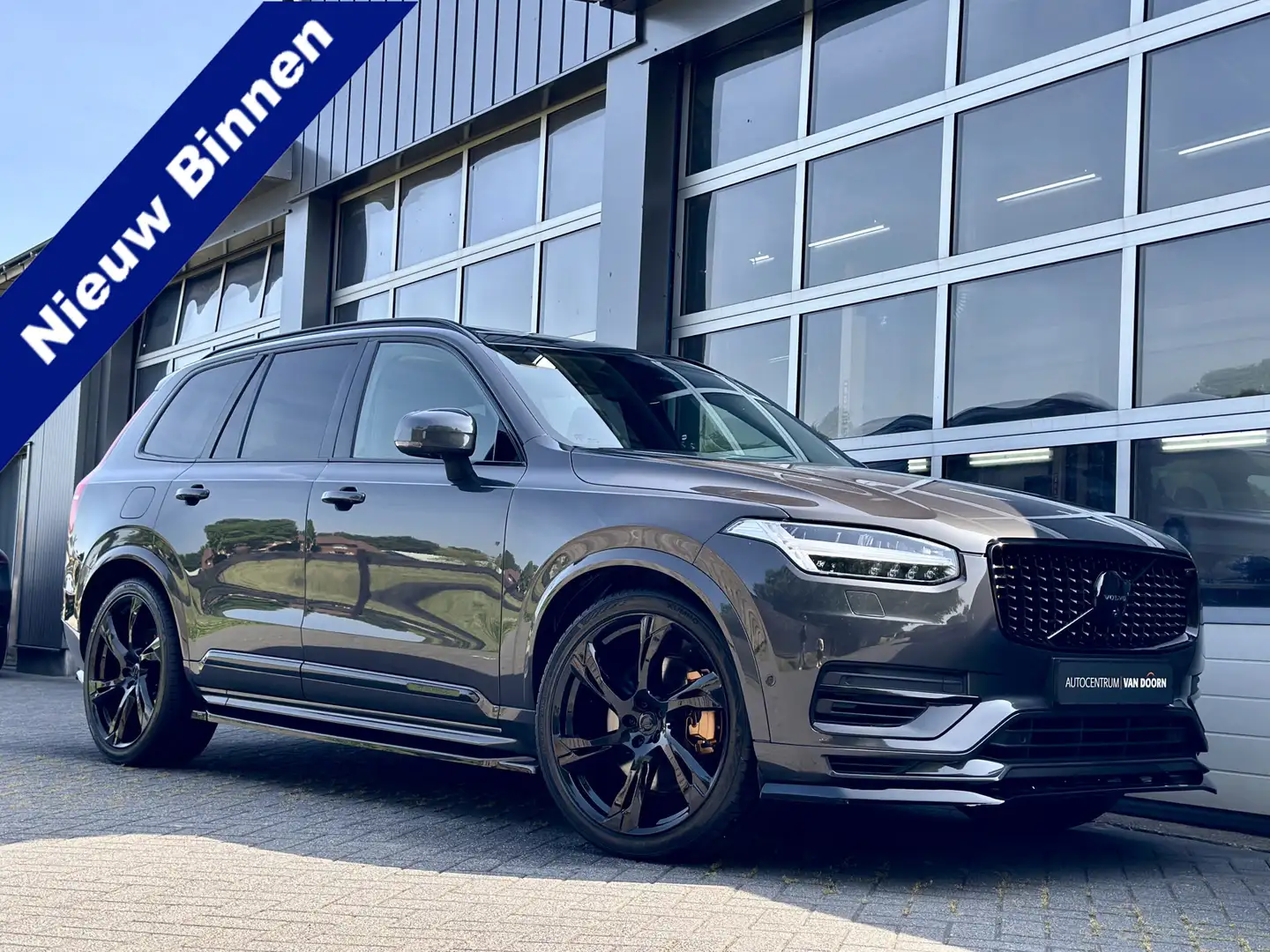 Volvo XC90 2.0 T8 Recharge | AWD | Dark Label | Panoramadak | Grijs - 1