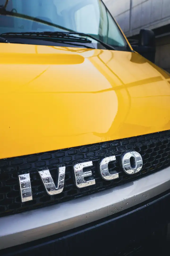 Iveco Daily Ch.Cb. 35S11 Transversal 3750RS Желтый - 1