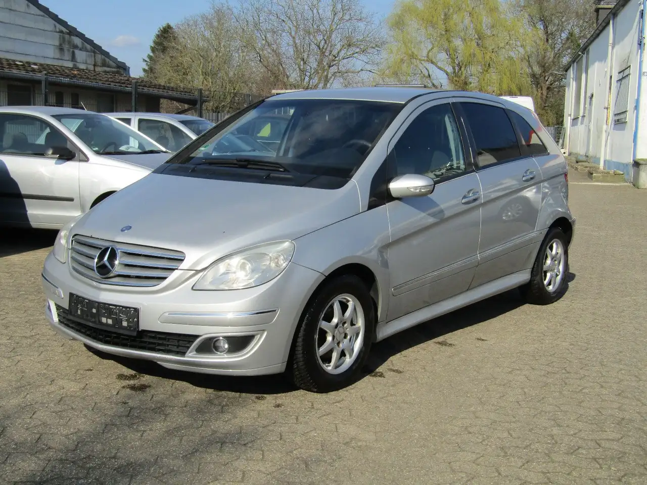 Mercedes-Benz B 170