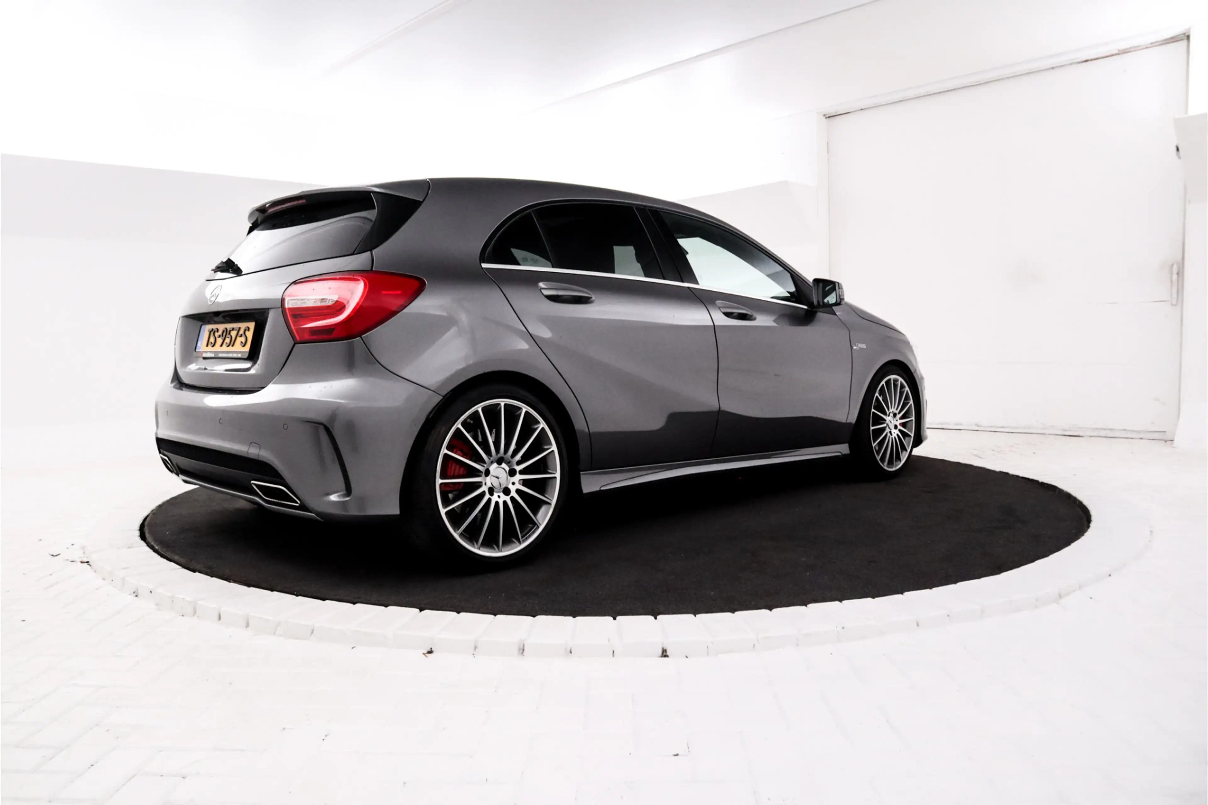 Mercedes-Benz A 45 AMG 4MATIC - Camera, Harman/Kardon, Navigatie, — photo 4