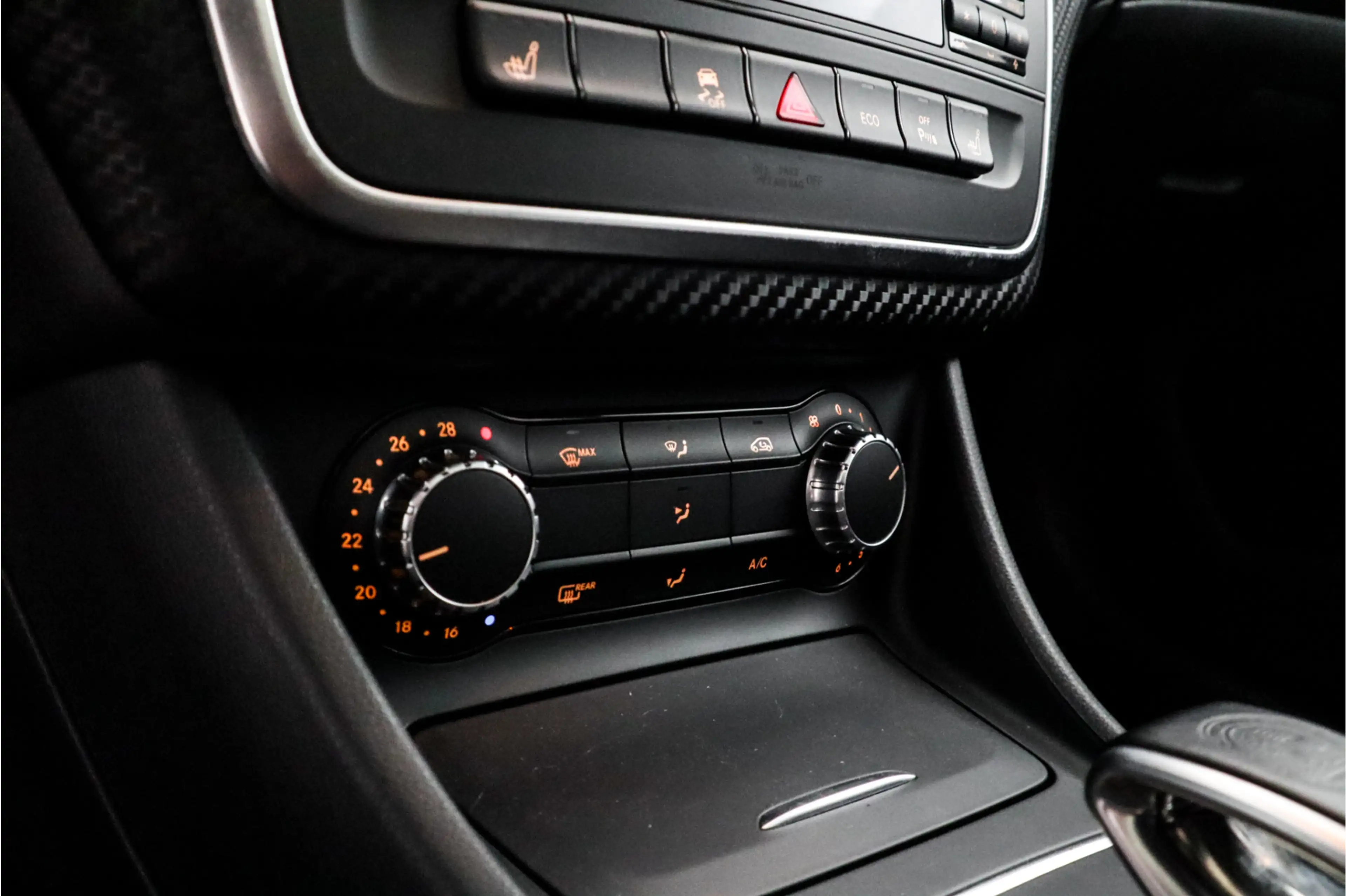 Mercedes-Benz A 45 AMG 4MATIC - Camera, Harman/Kardon, Navigatie, — photo 16