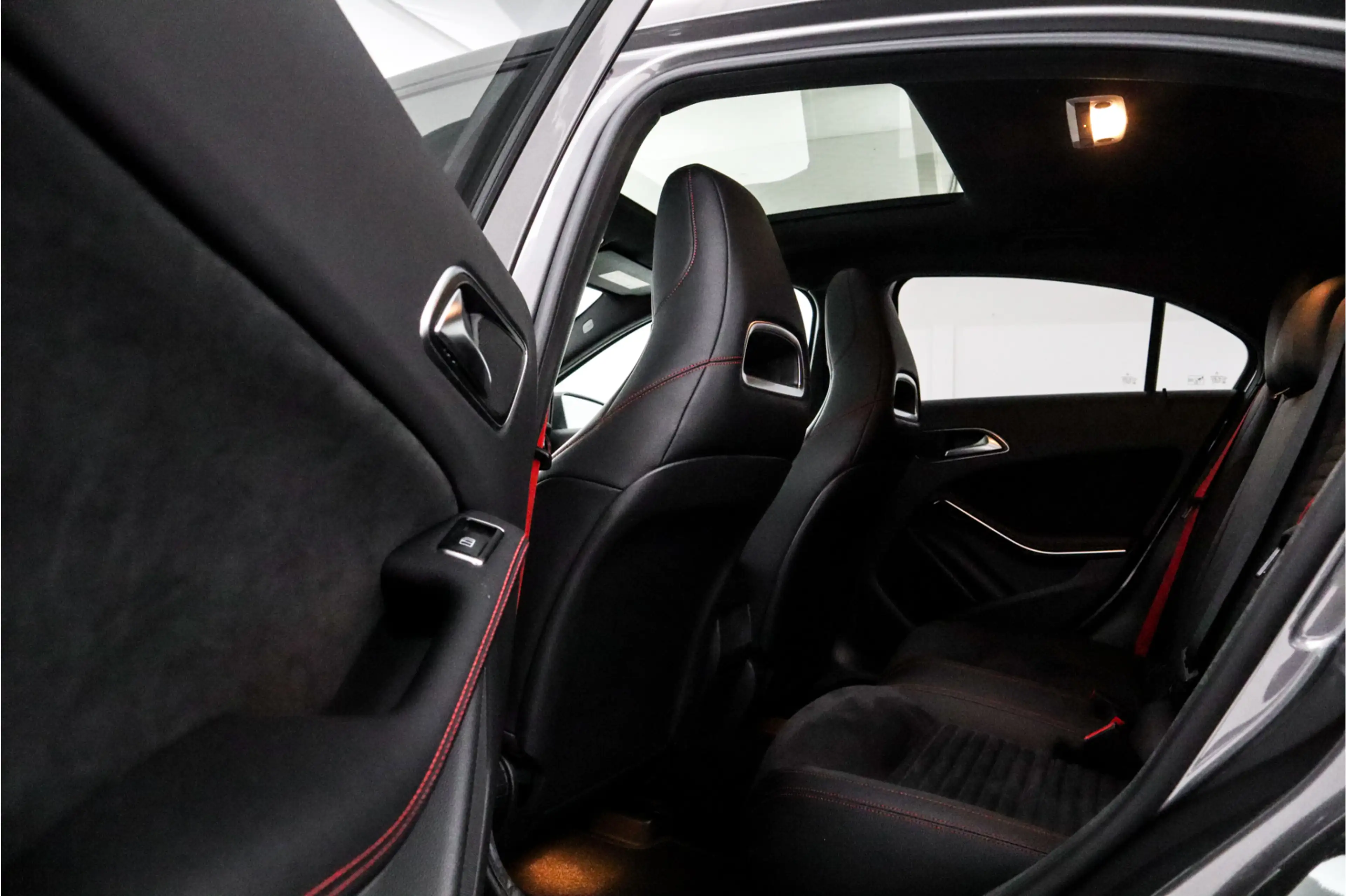 Mercedes-Benz A 45 AMG 4MATIC - Camera, Harman/Kardon, Navigatie, — photo 27