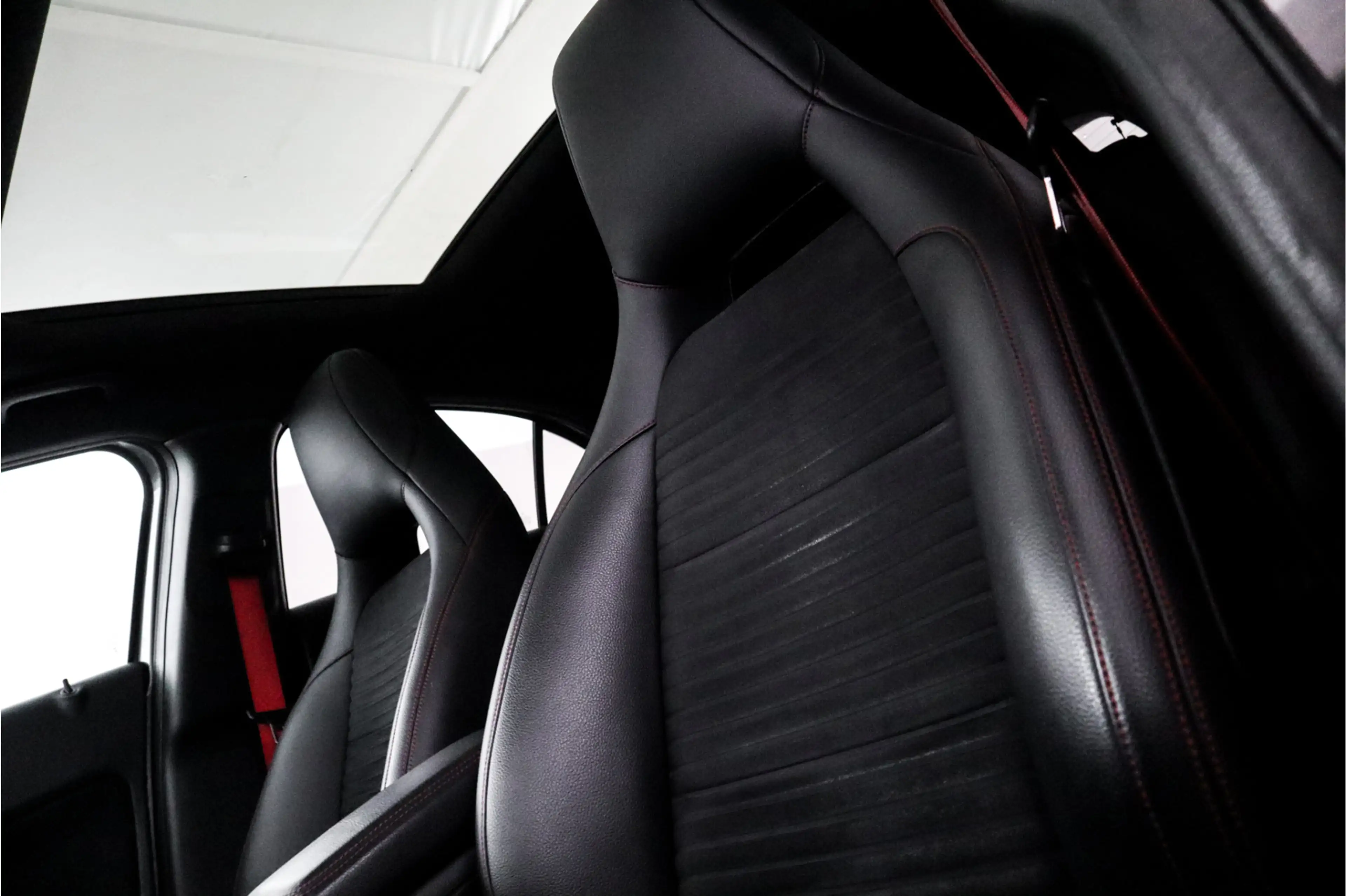 Mercedes-Benz A 45 AMG 4MATIC - Camera, Harman/Kardon, Navigatie, — photo 26