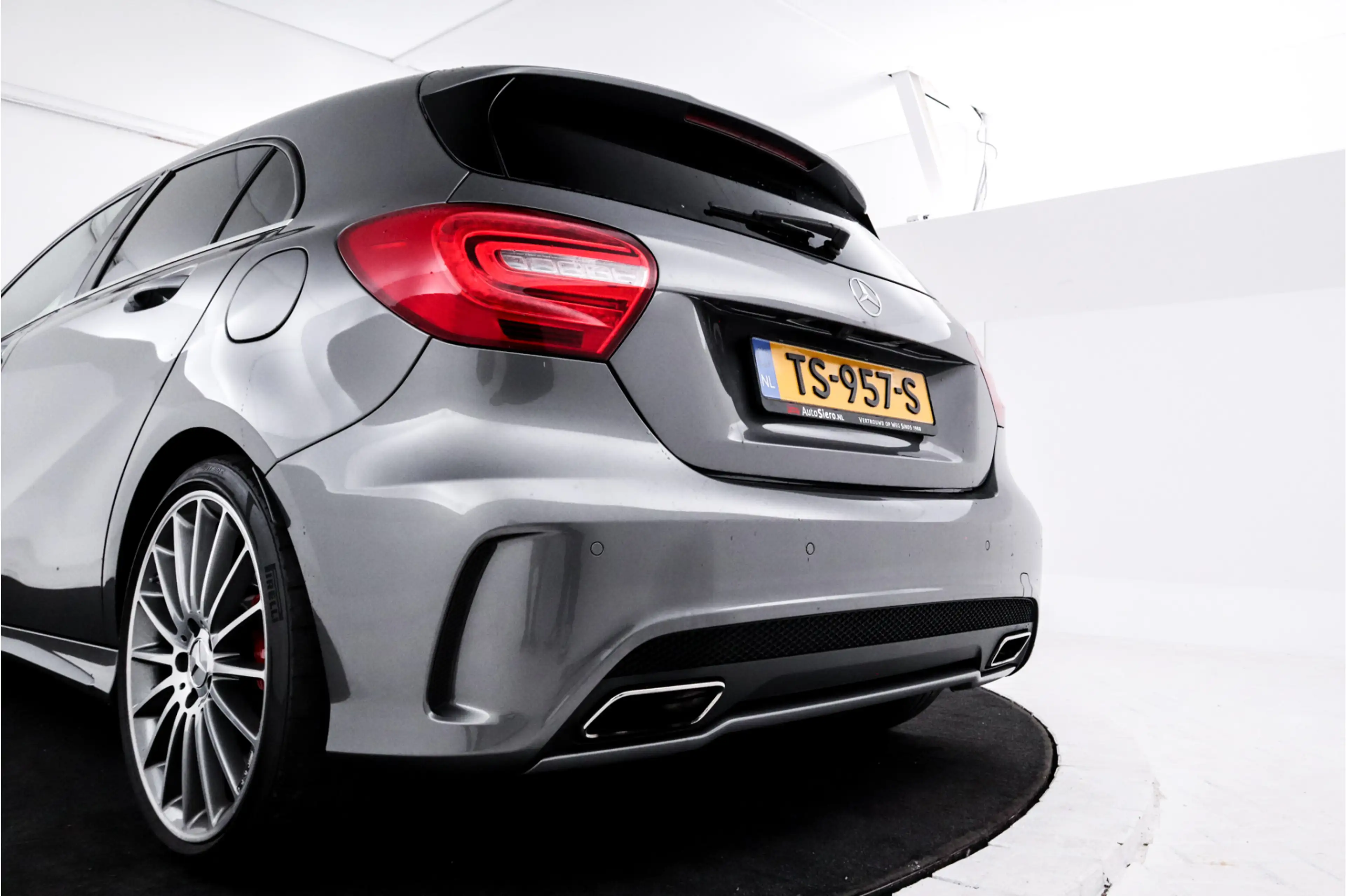 Mercedes-Benz A 45 AMG 4MATIC - Camera, Harman/Kardon, Navigatie, — photo 32