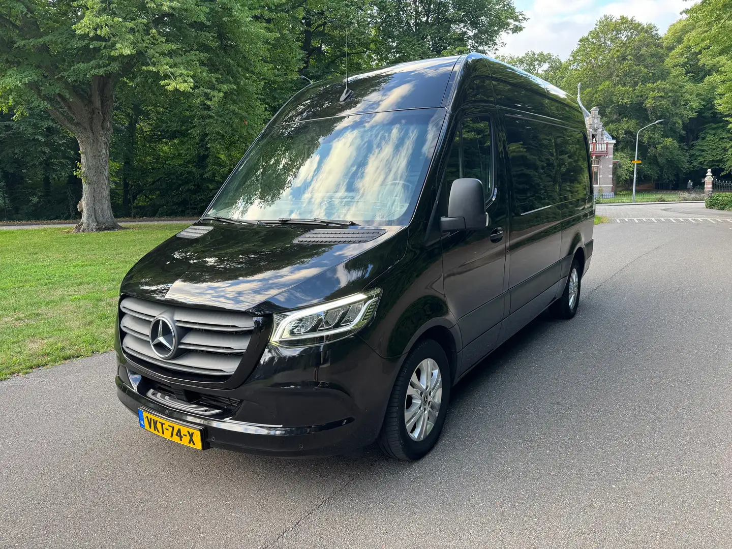 Mercedes-Benz Sprinter Sprinter 319 3.0 V6 CDI L2H2 245PK Černá - 1