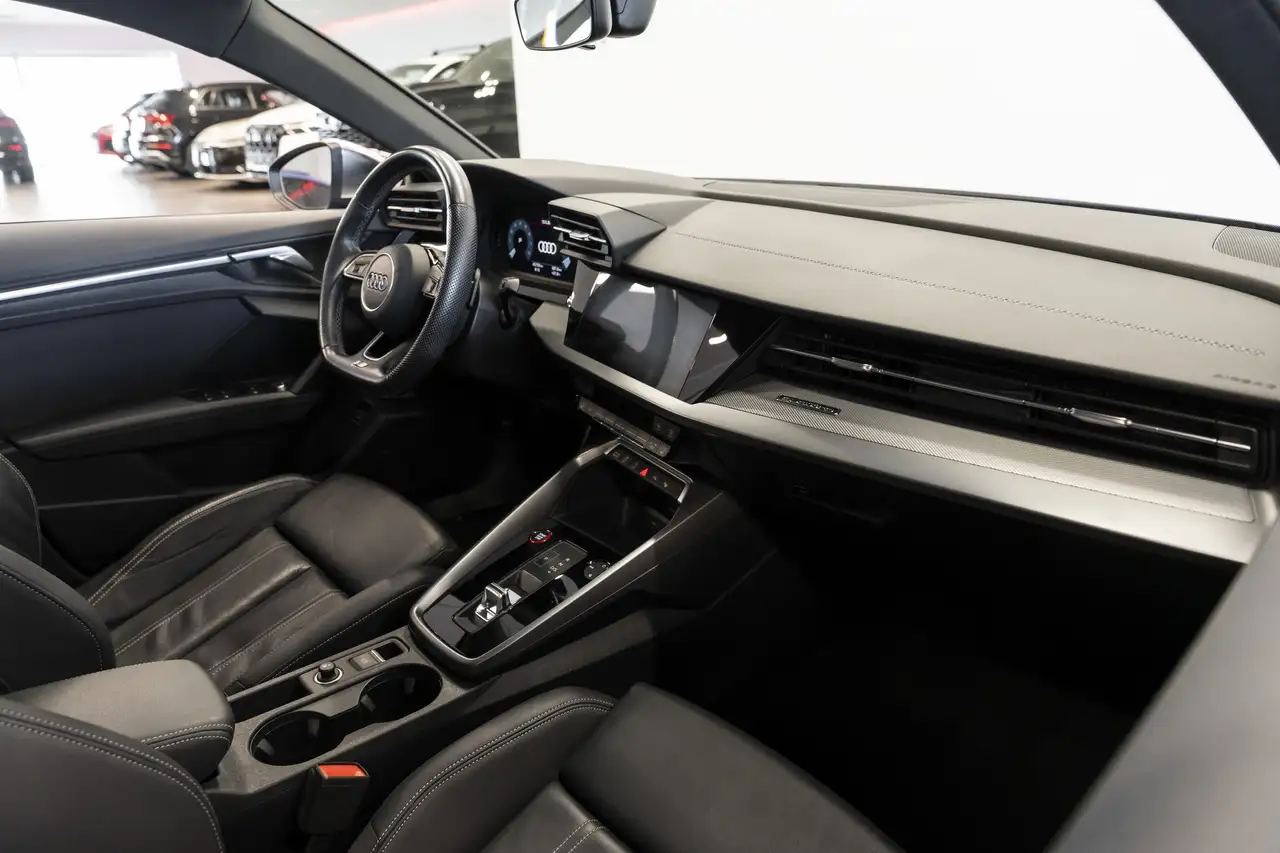 Audi S3 снимка Audi S3