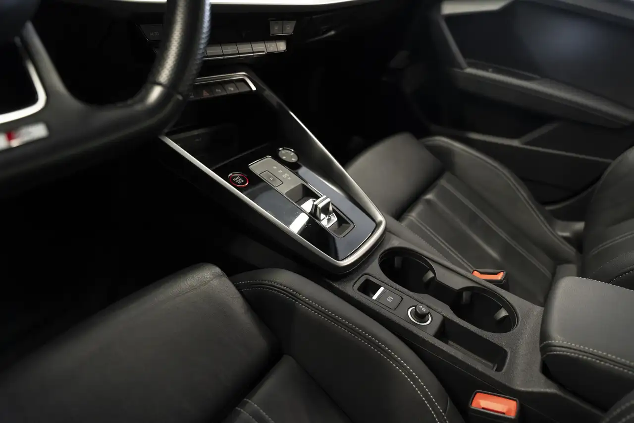 Audi S3 снимка Audi S3