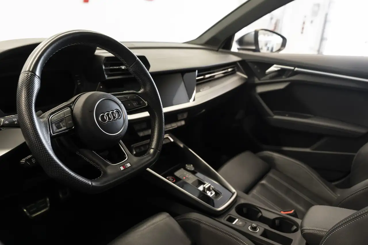 Audi S3 снимка Audi S3