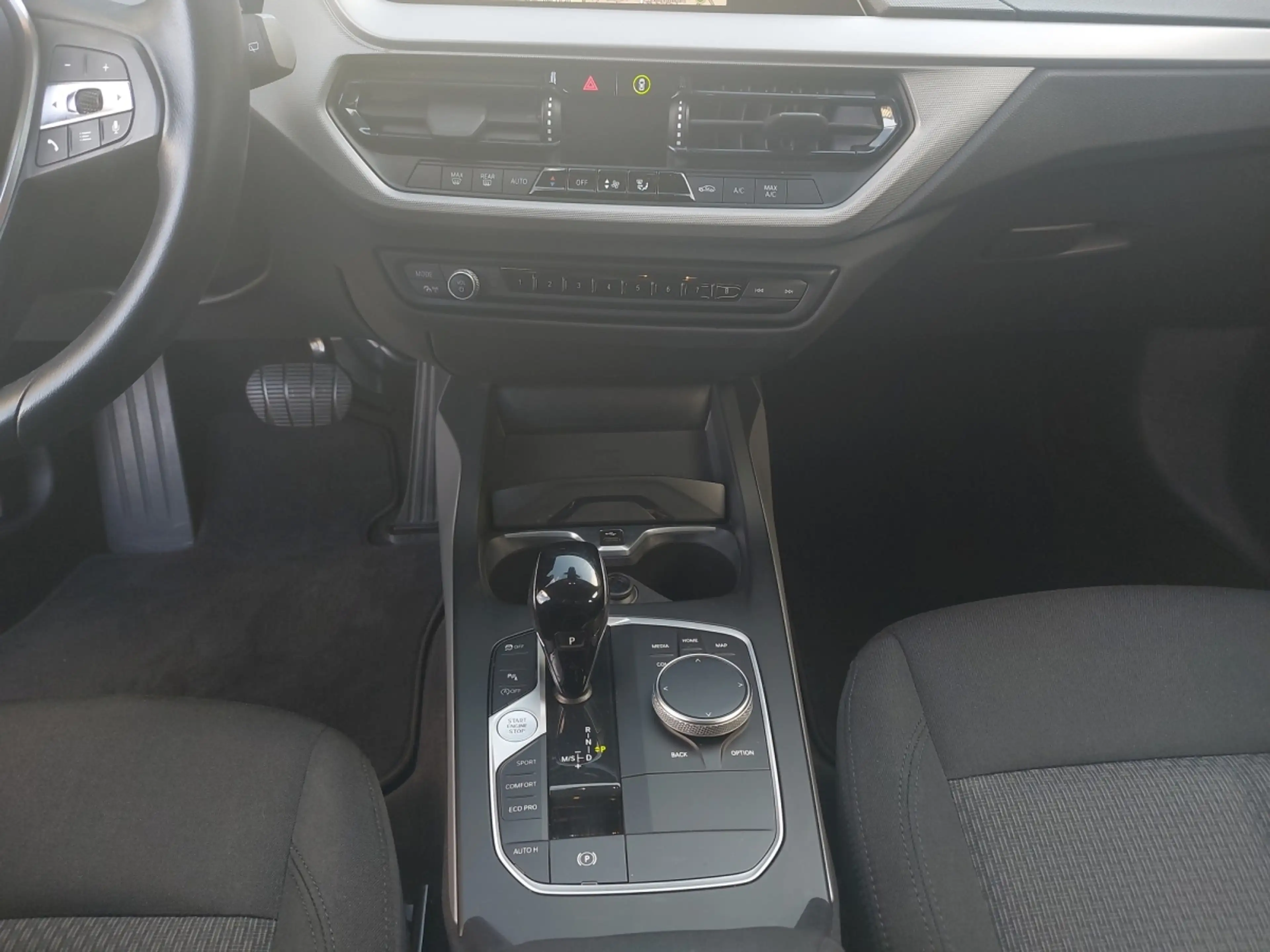 BMW 116 d Advantage Aut. — photo 9