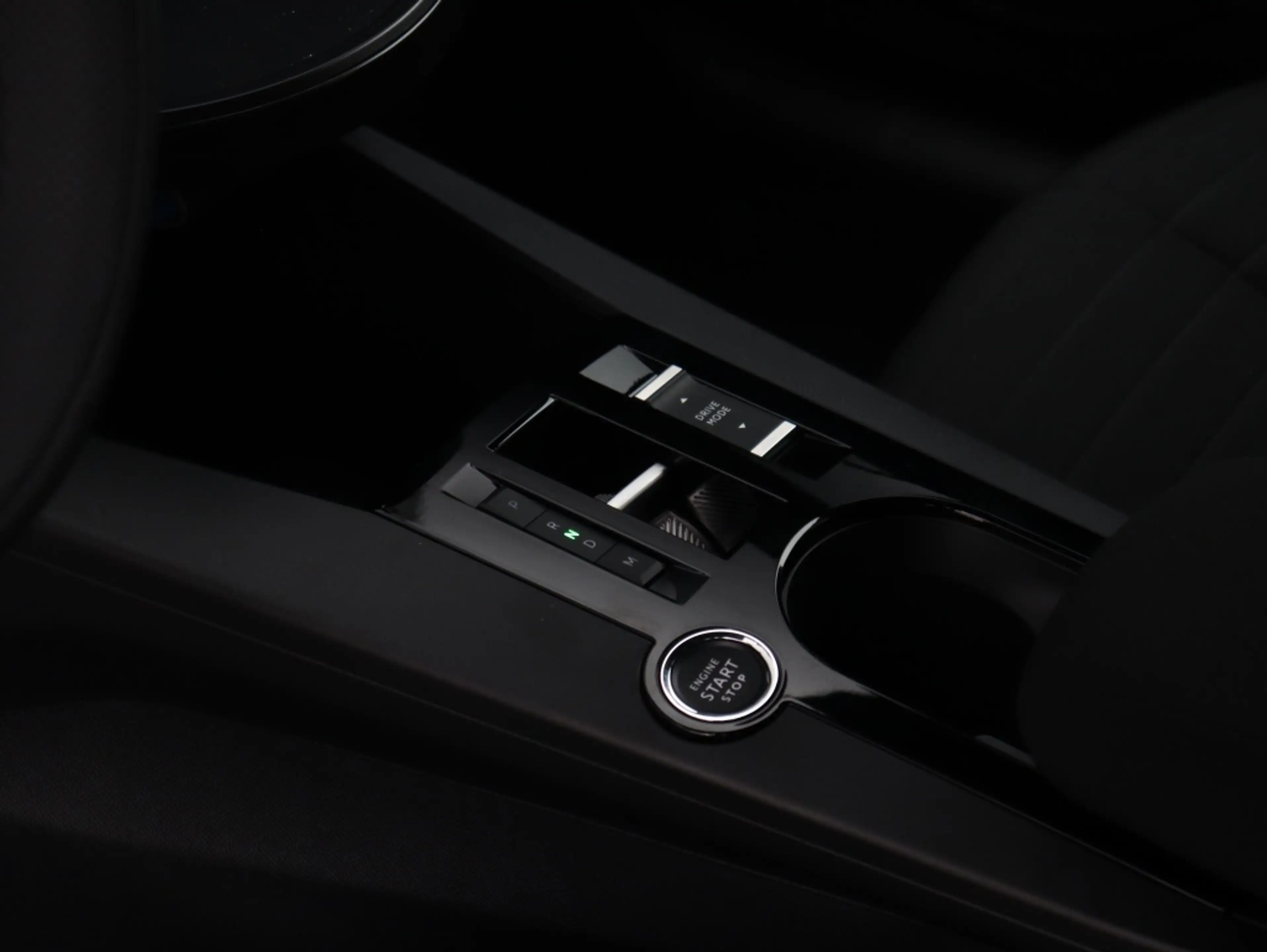 Lancia Ypsilon 1.2T Hybride HF Line | Sala | Tech pack | Navi | — photo 13