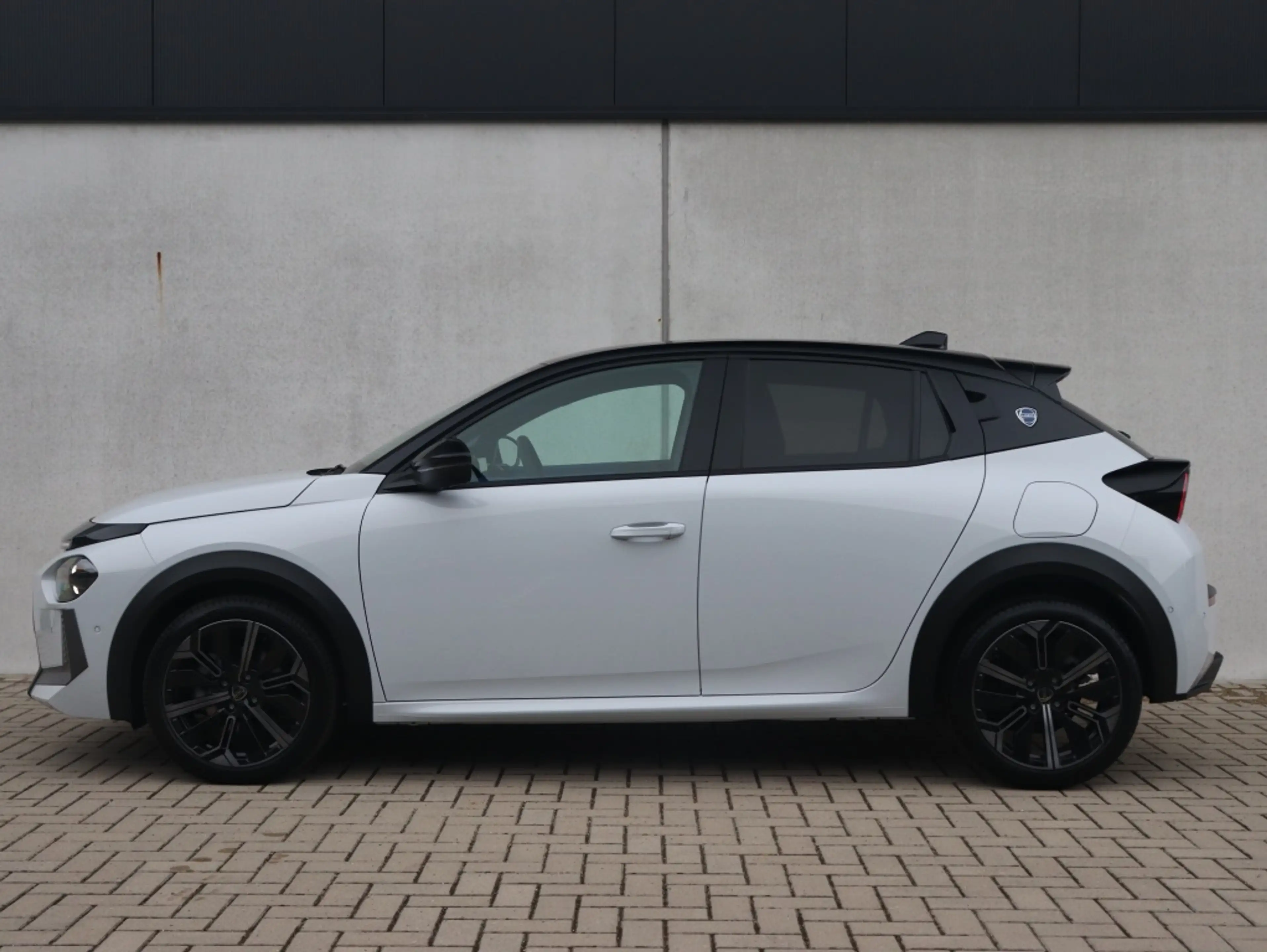 Lancia Ypsilon 1.2T Hybride HF Line | Sala | Tech pack | Navi | — photo 8