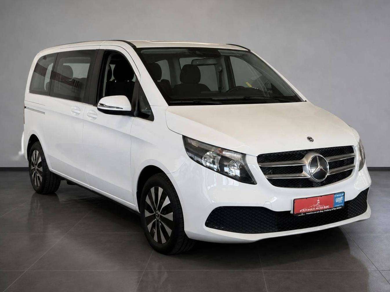Mercedes-Benz V 220