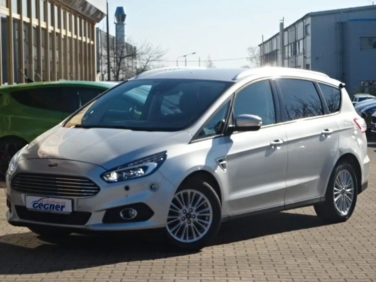 Ford S-Max 190PS Autm. Business Navi LED SHZ Ezüst - 2