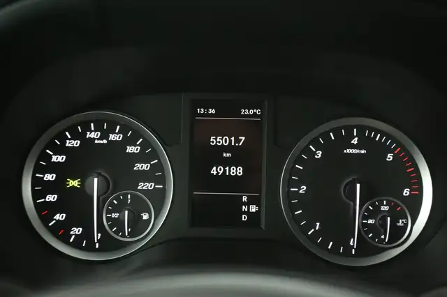 Mercedes-Benz Vito view 13
