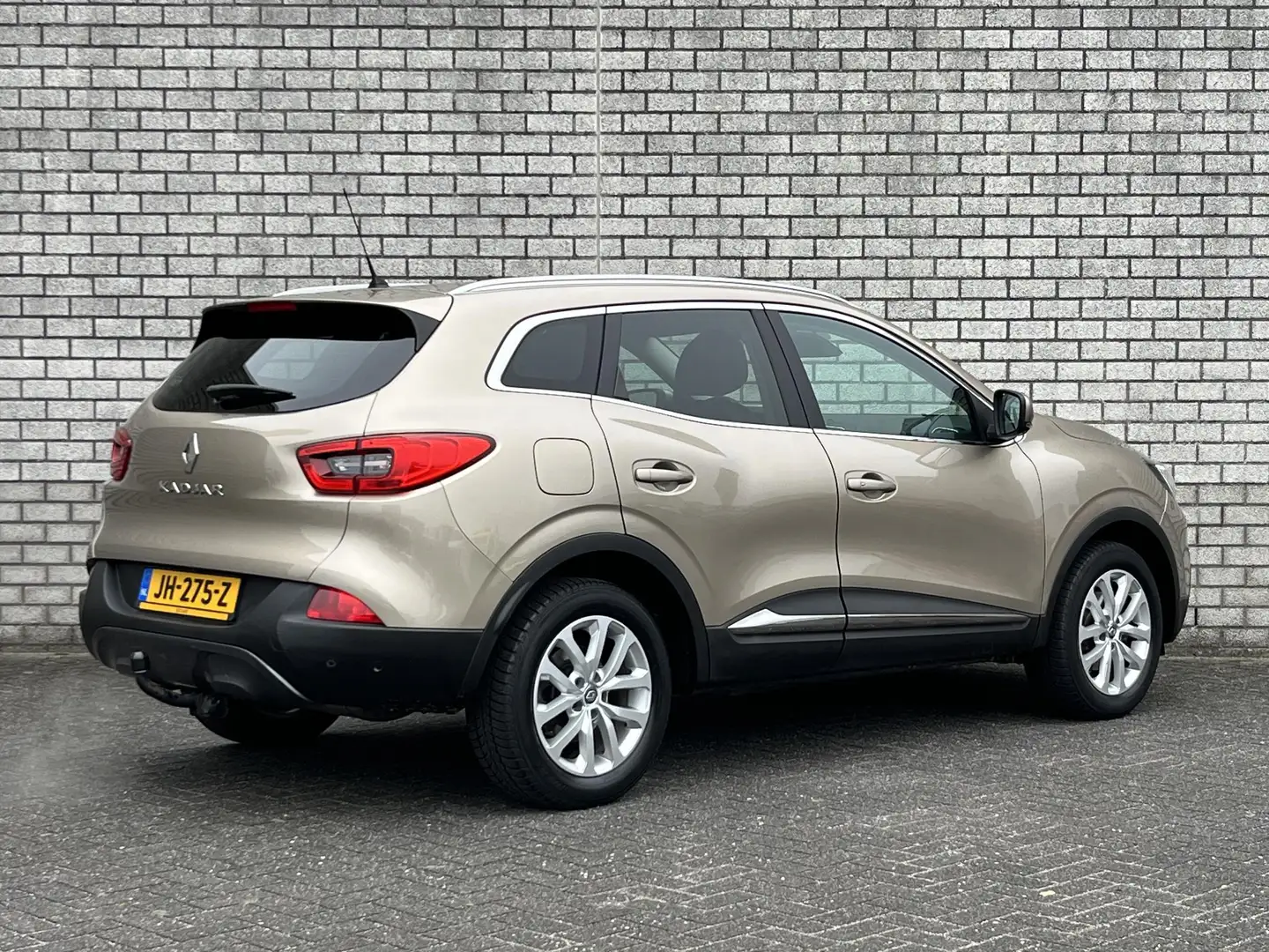 Renault Kadjar 1.2 TCe Intens | Achteruitrijcamera | Trekhaak | A Bruin - 2