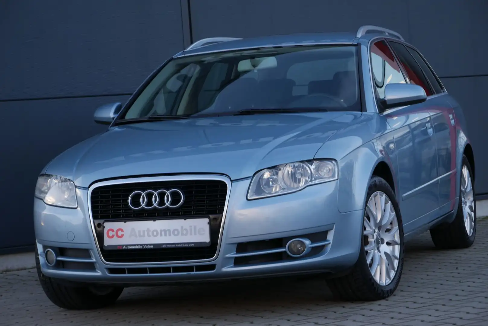 Audi A4 Avant 2.0 TDI Design"Klimaaut"NaviMMI+"17Zoll Blau - 2