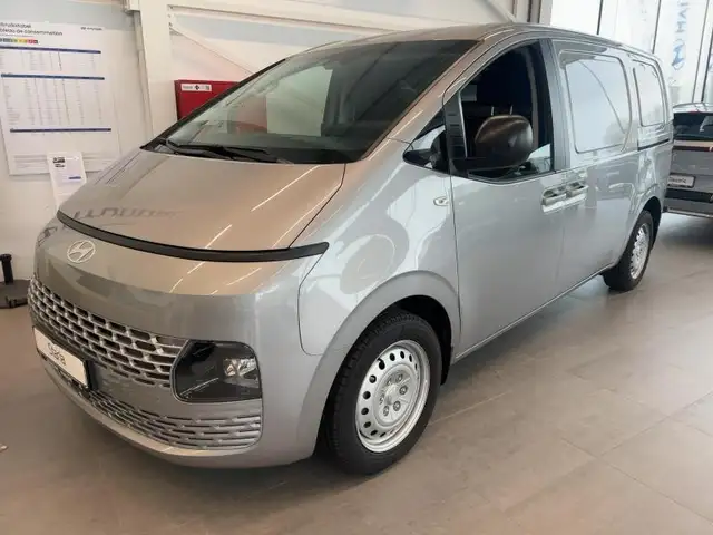 Hyundai STARIA 1.6 T-GDI HEV Techno AUT Lichte vracht 3 plaatsen