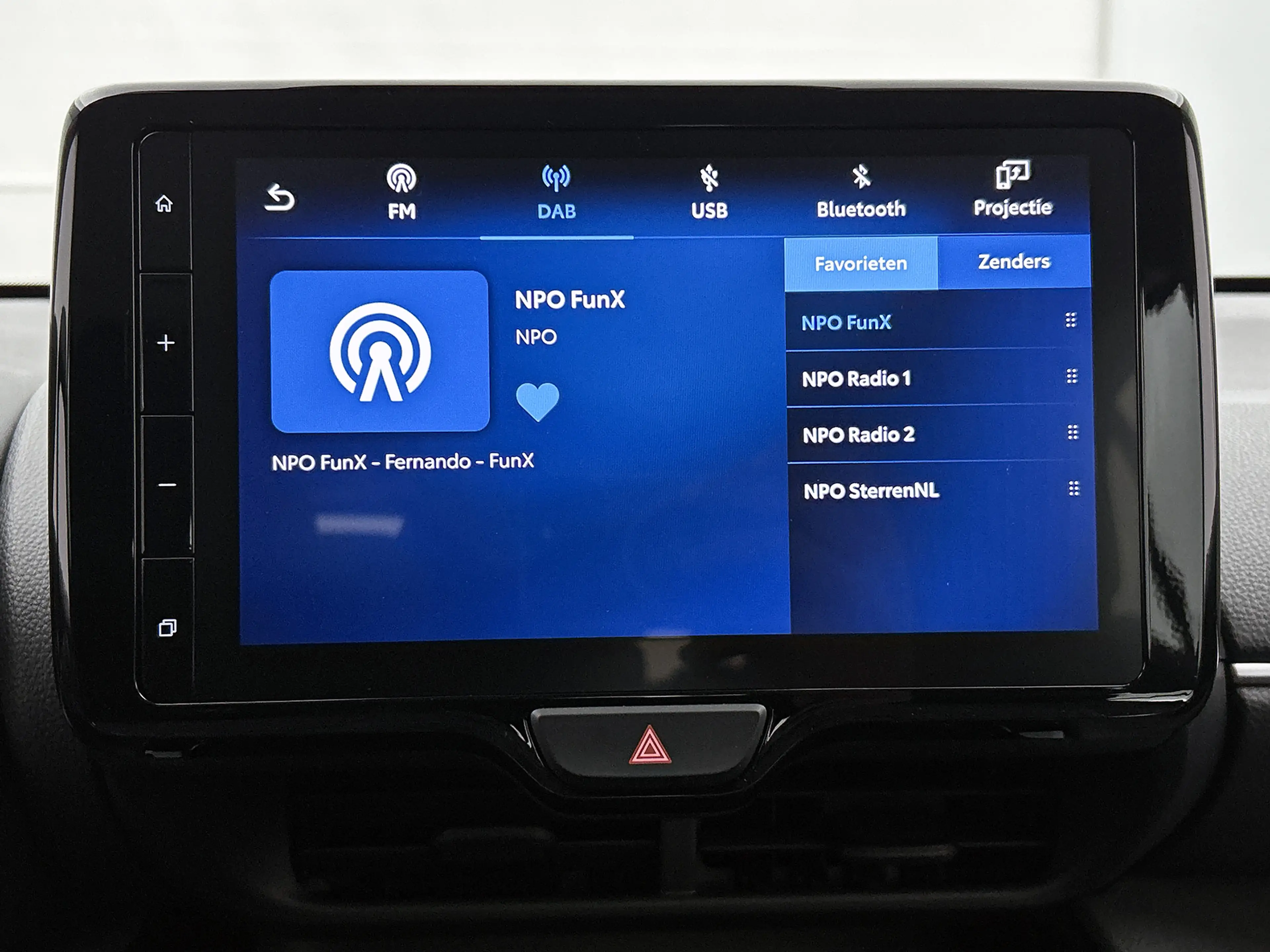 Toyota Yaris Cross 1.5 Hybrid 115 Active | BTW voertuig | Apple CarPl — photo 9
