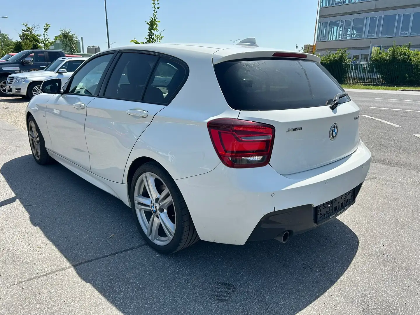 BMW 118 118 d xDrive Weiß - 2