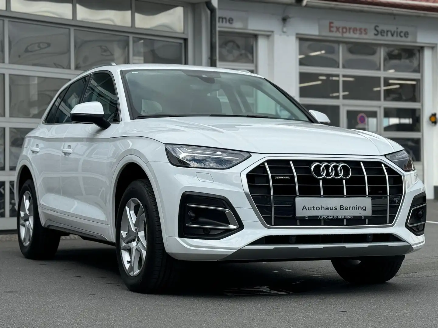 Audi Q5 40TDI QUATTRO STANDHEIZUNG KAMER TOTWINKE AHK Weiß - 1