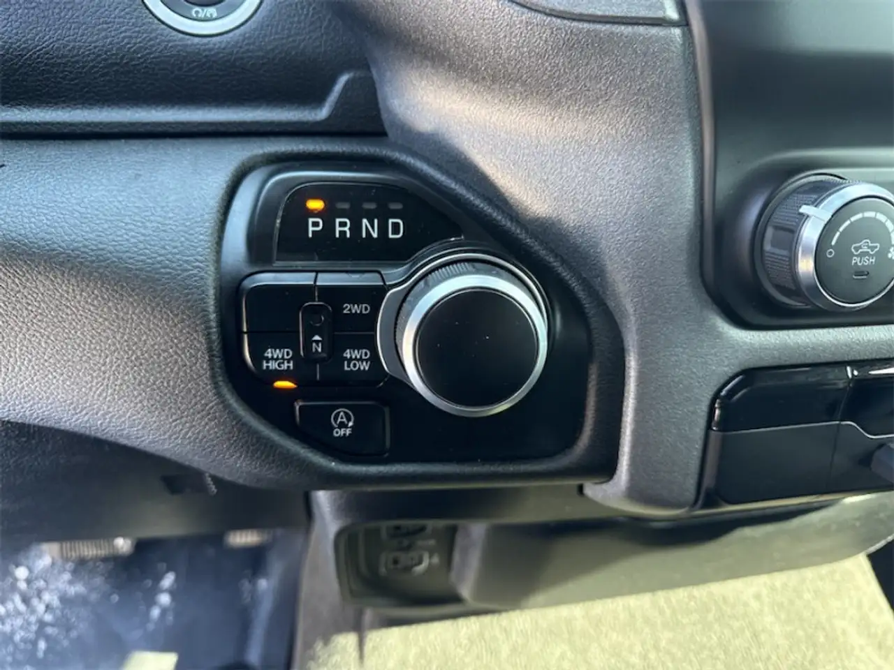RAM 1500 снимка RAM 1500