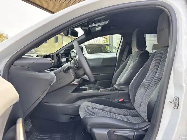 Lancia Ypsilon view 9