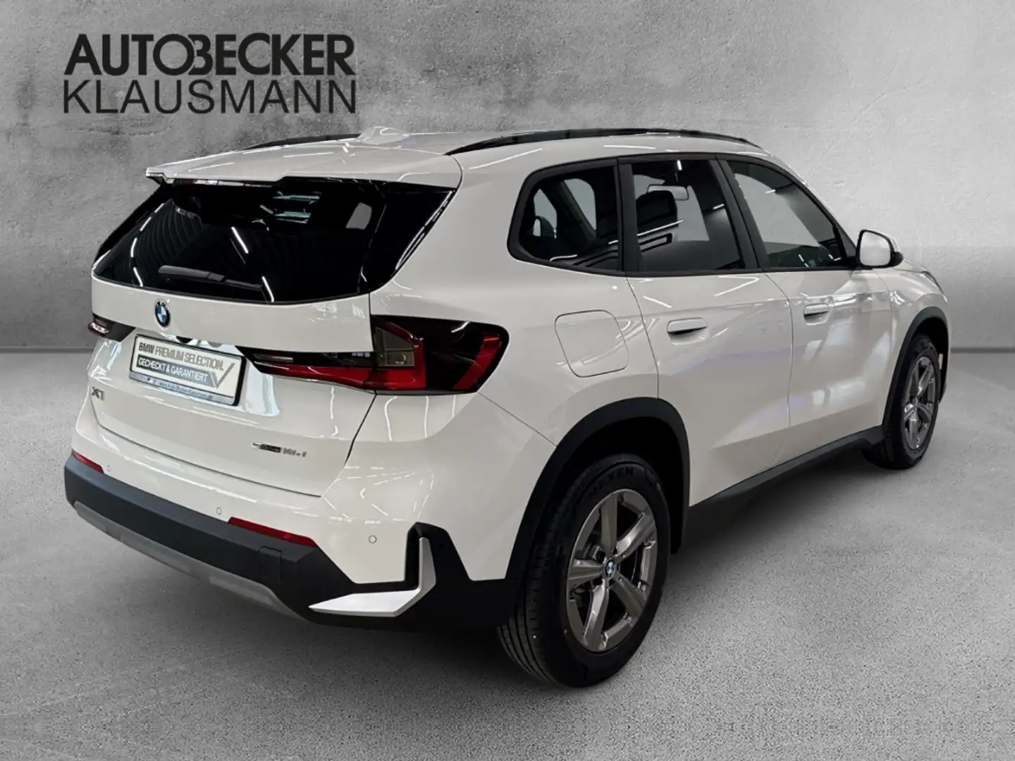 BMW X1 sDrive18d AUTOMATIK 17''NAVI LED M-LENKR.KAMERA PA Weiß - 2