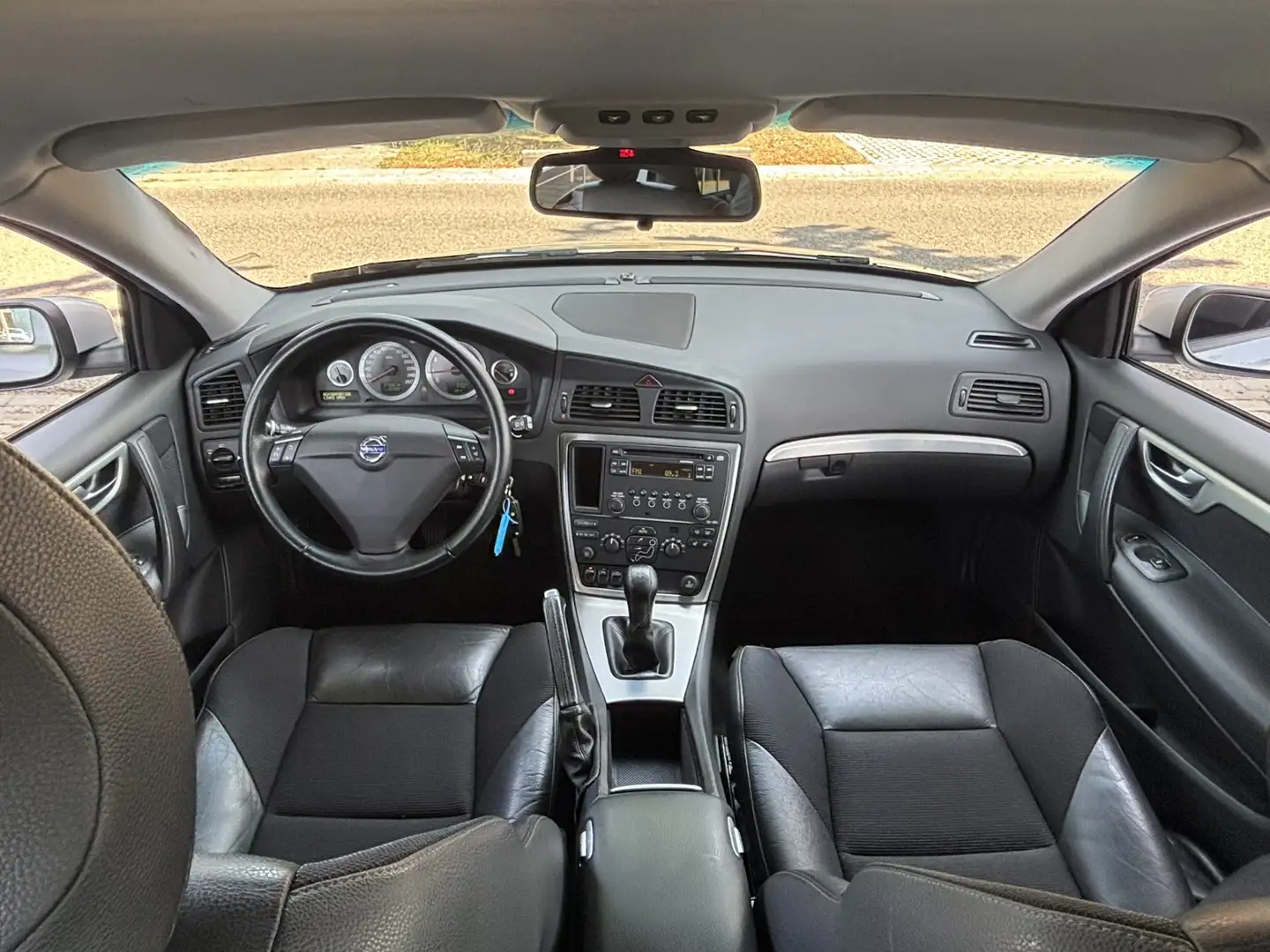 Volvo V70 2.4 Edition Xenon NIEUWE LPG Installatie BTW voord Zilver - 2