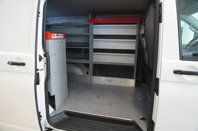 Volkswagen Transporter view 9