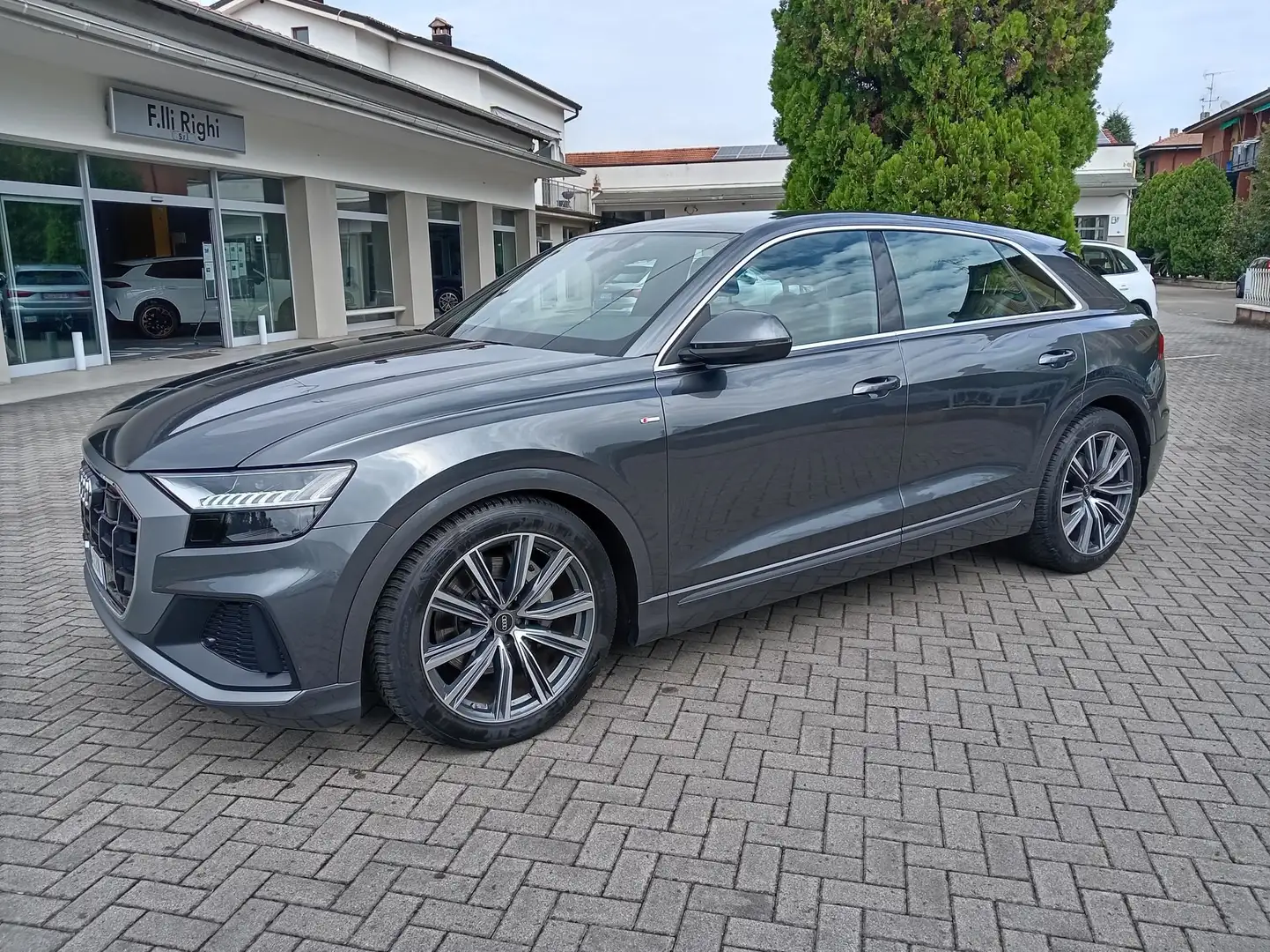 Audi Q8 Q8 50 TDI 286 CV quattro tiptronic Sport Grigio - 1