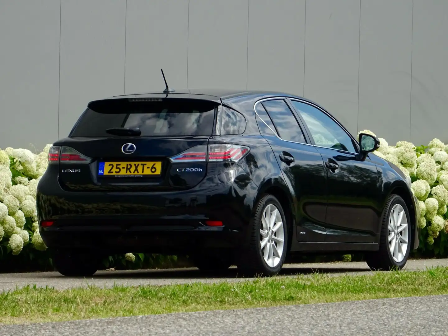 Lexus CT 200h Hybrid // NL // Navi / LED / Dealer-Oh! Nero - 2